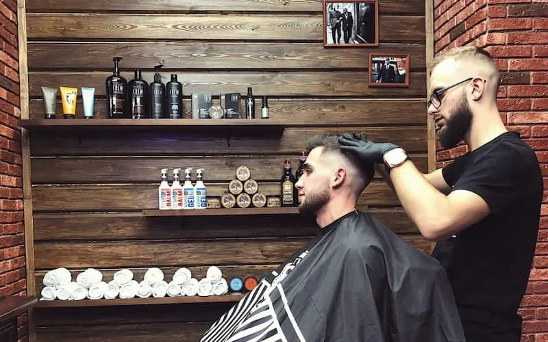 خرید جدیدترین انواع پیشبند یکبار مصرف آرایشگاهی